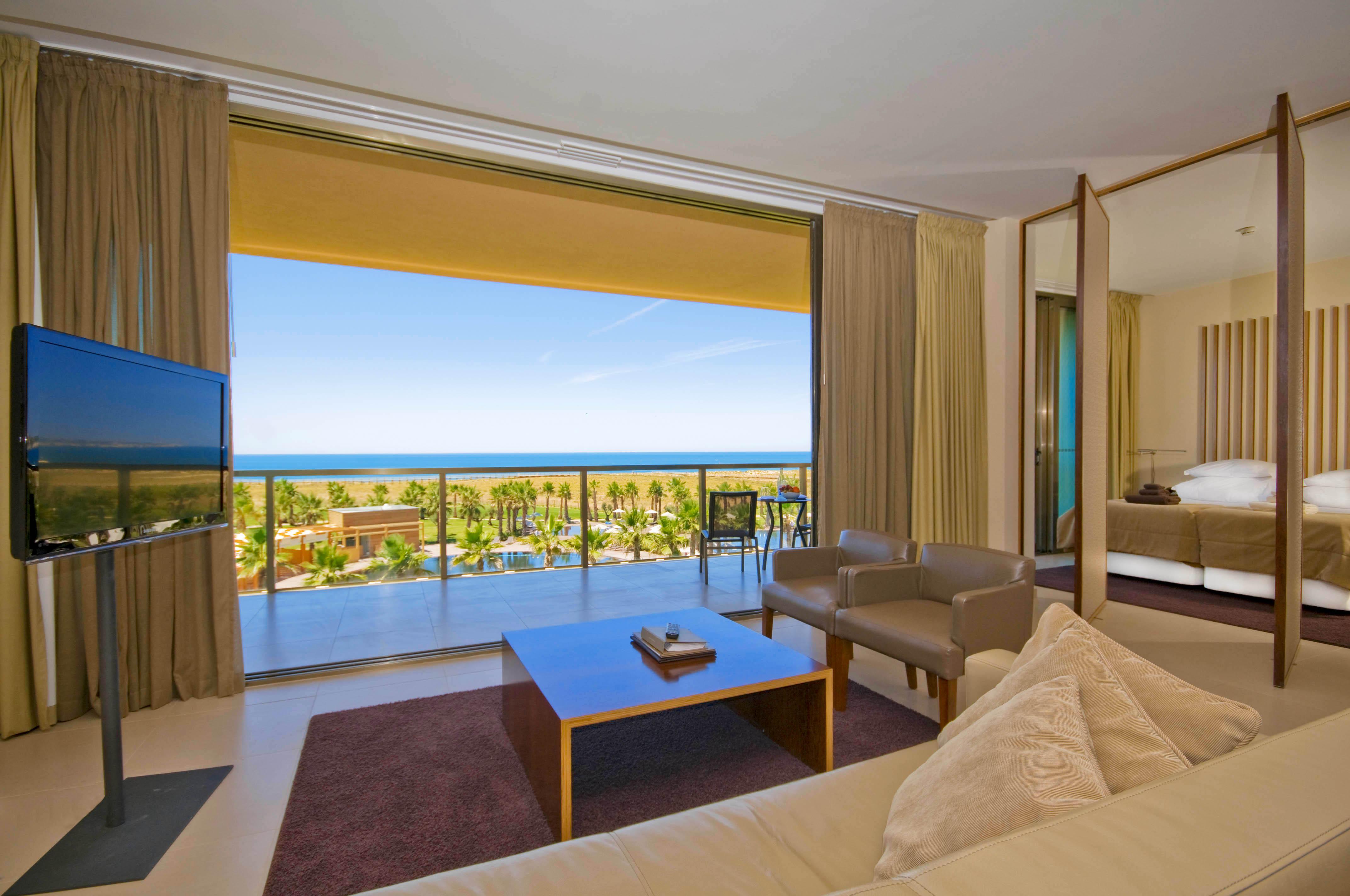 The Westin Salgados Beach Resort, Algarve Албуфейра Экстерьер фото Suite at the resort