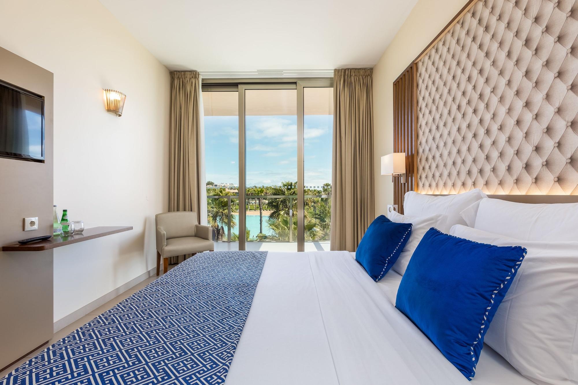 The Westin Salgados Beach Resort, Algarve Албуфейра Экстерьер фото Deluxe Room