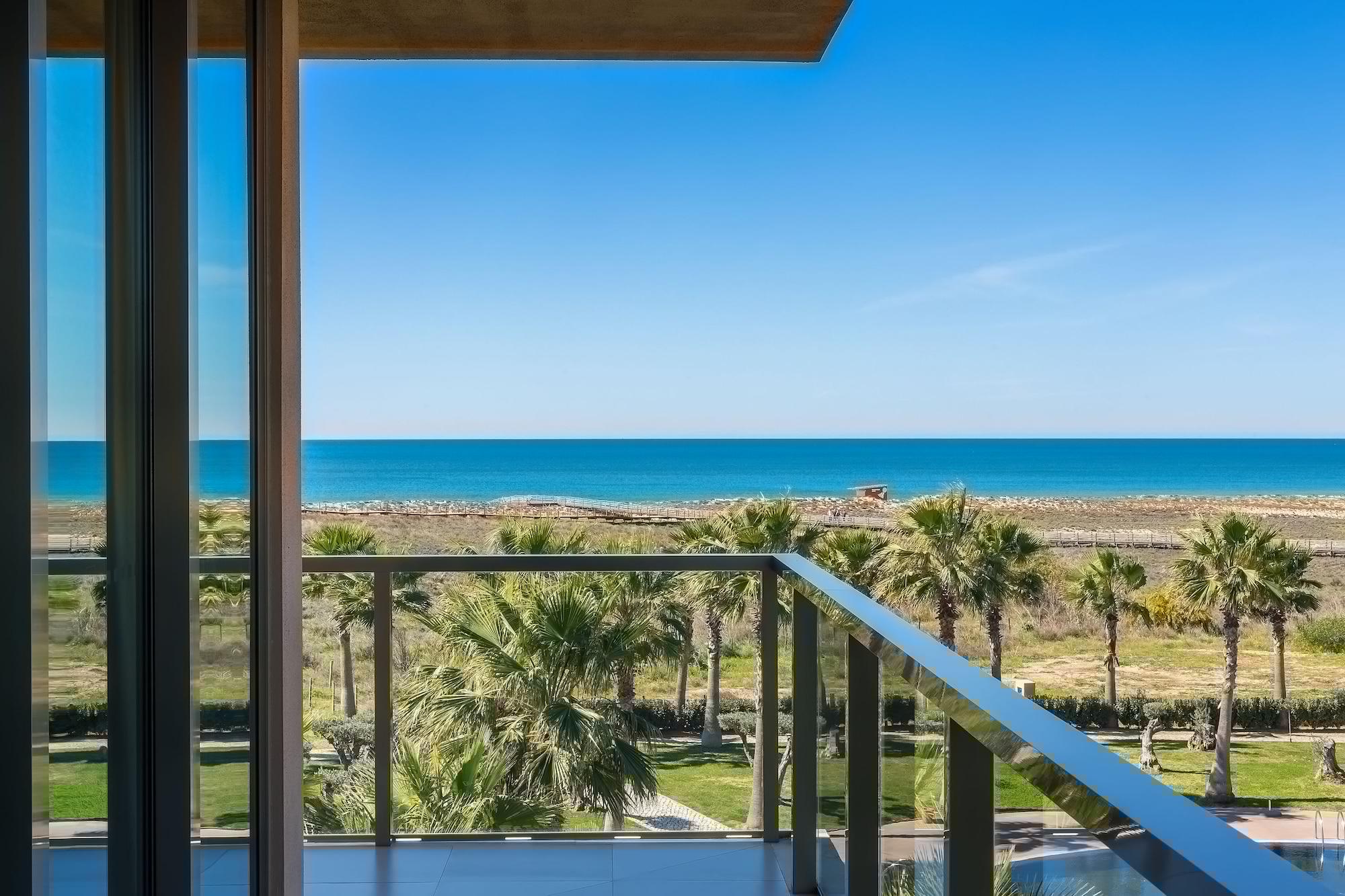 The Westin Salgados Beach Resort, Algarve Албуфейра Экстерьер фото View from the balcony of a condo in the Ocean Club